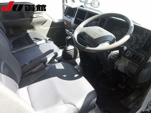 2010 Isuzu Elf